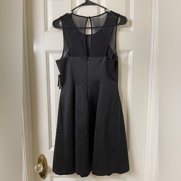 Guess - Black Halter Dress - Size 10 - NWT! - Picture 3 of 4